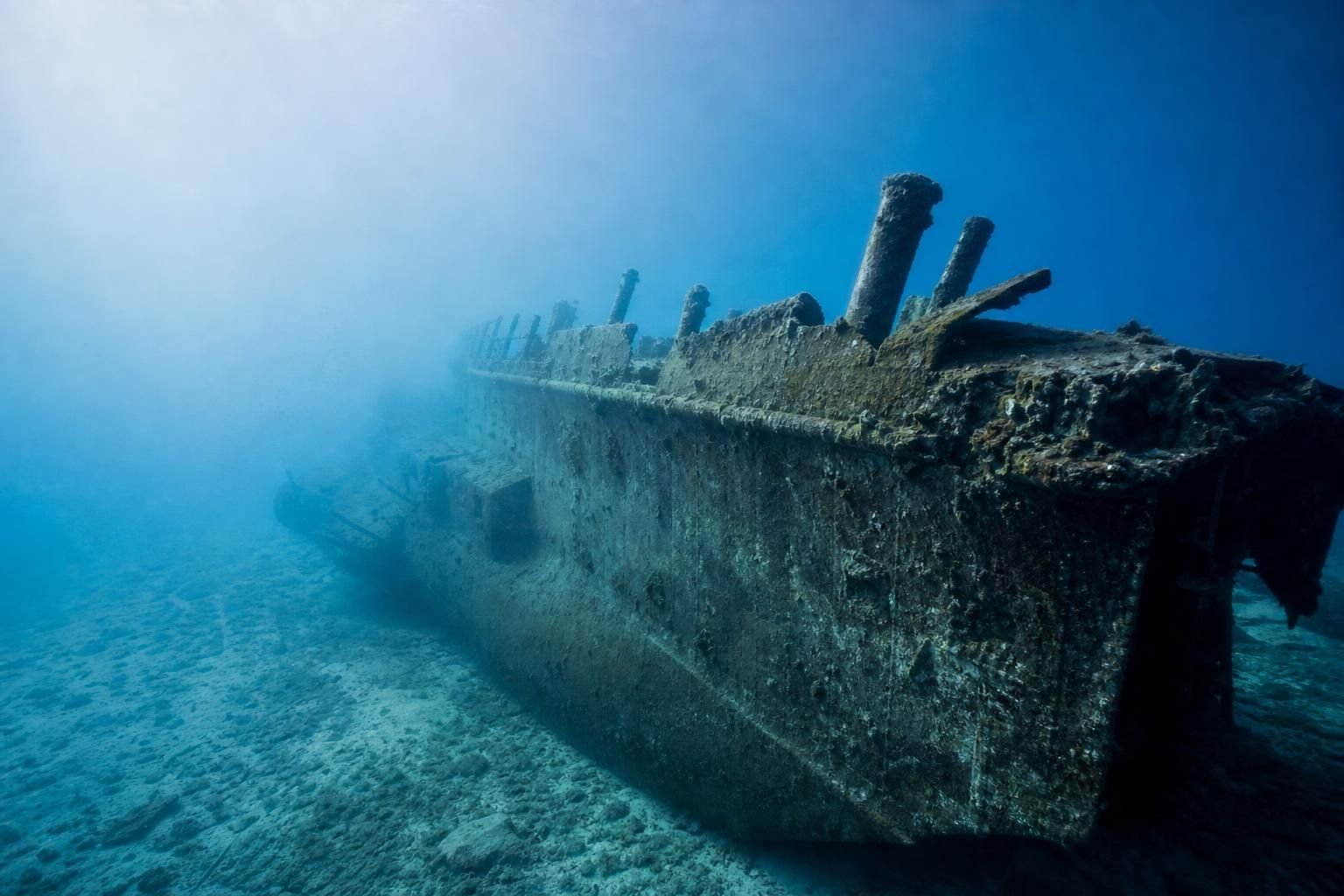 how deep is the uss arizona sunk in pearl harbor